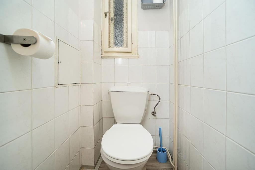 Modern With Balcony + Tv Apartament *
